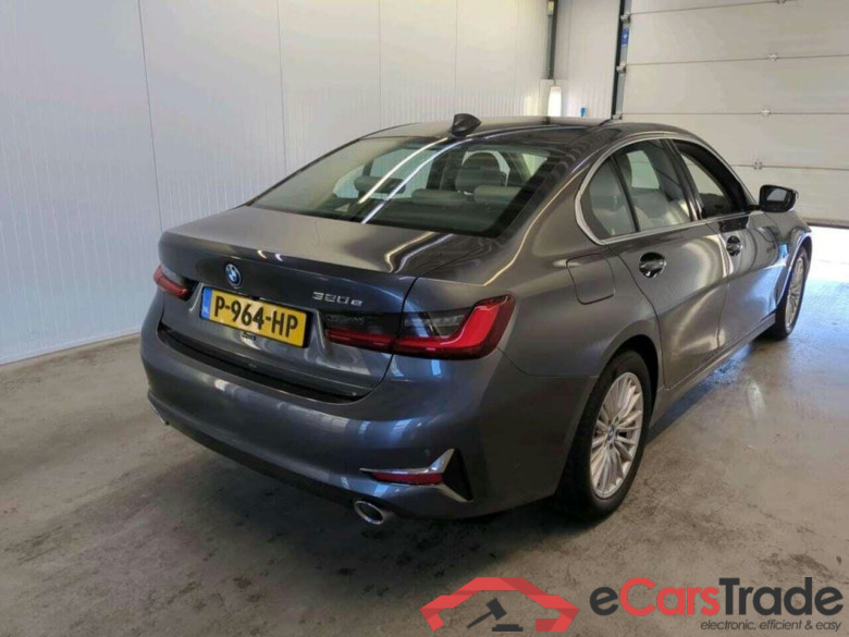BMW 3-serie 320e Bns Ed. Pl. #2