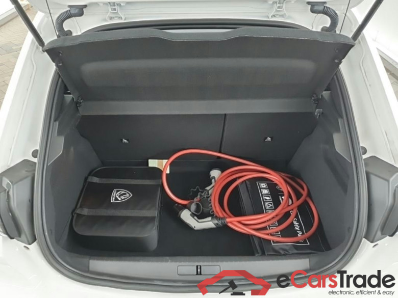 PEUGEOT e-208 Active Pack 50kWh 136 5D #5