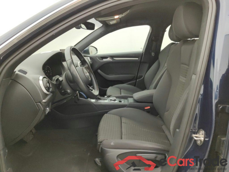 Audi A3 Sportback 1.0 30 TFSi 85kW S tronic Sport 5d #3