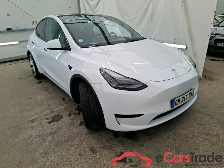 TESLA Model Y / 2021 / 5P / SUV RWD #4
