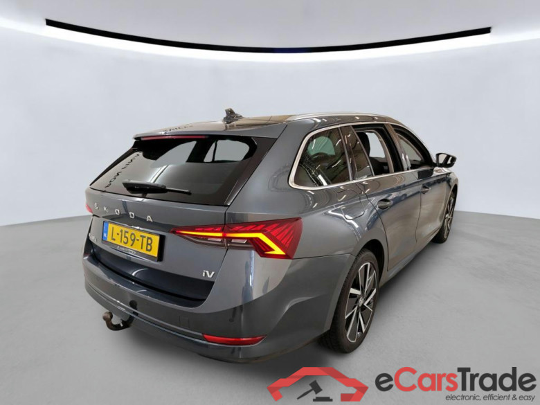 SKODA Octavia Combi 110 kW #6