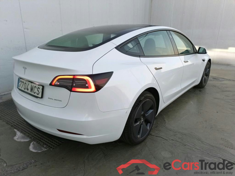 TESLA Model 3 / 2018 / 4P / sedán Gran Autonomía AWD (AC) #2