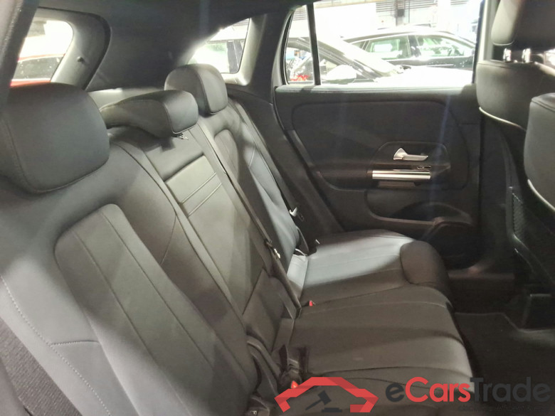 MERCEDES-BENZ GLA 1.3 GLA 250 E DCT BUSINESS SOLUTION #5