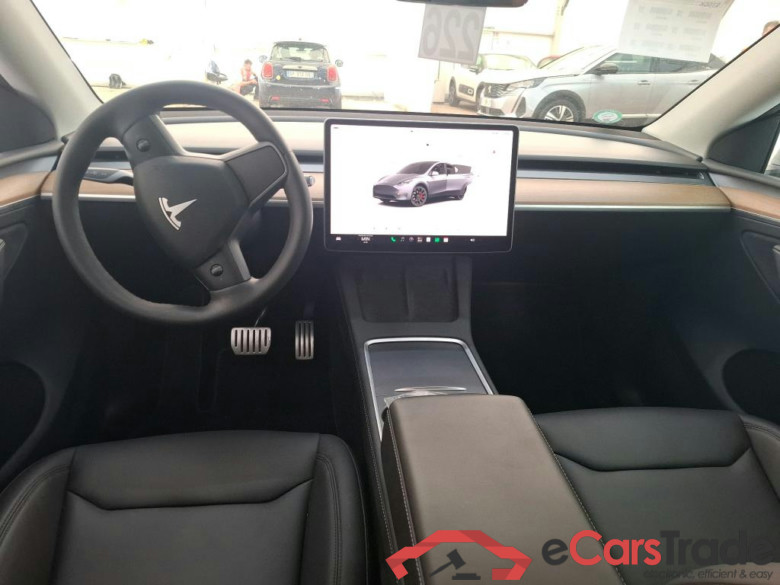 TESLA Model Y / 2020 / 5P / SUV Performance Dual Motor AWD #6