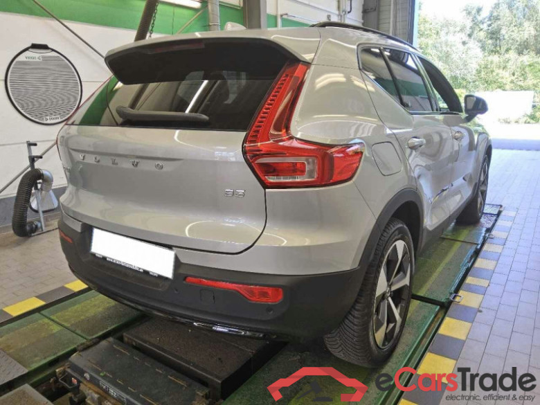 Volvo XC40 (2017->) DE - SUV5 B3 2WD EU6e, Plus Dark, (Facelift) 2024 - 2026 #3