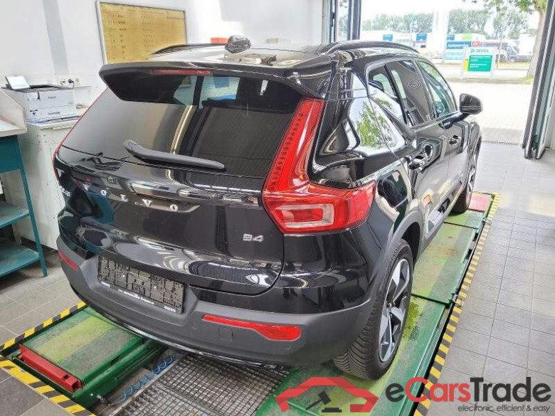 Volvo XC40 (2017->) DE - SUV5 B4 2WD EU6d, Plus Dark, (Facelift) 2022 - 2024 #3