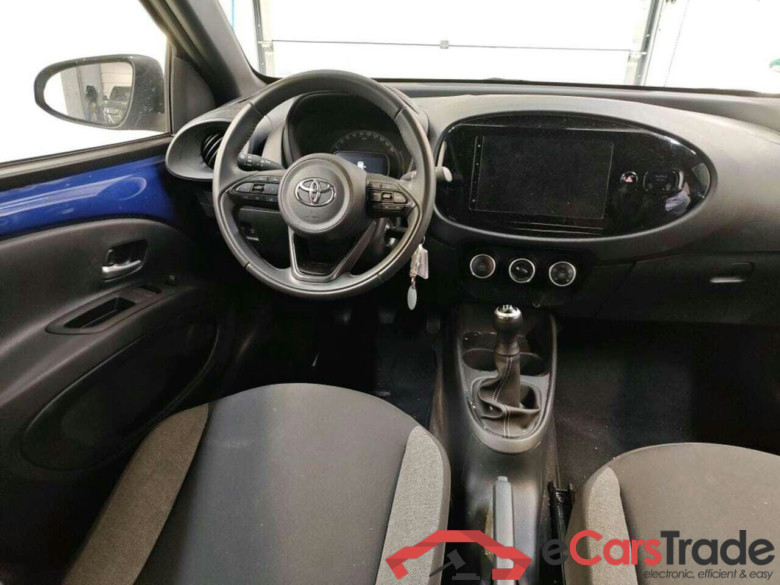 TOYOTA Aygo X 1.0 VVT-i MT Play #3