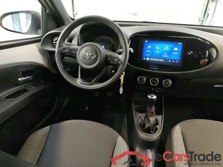 TOYOTA Aygo X 1.0 VVT-i MT Play #3