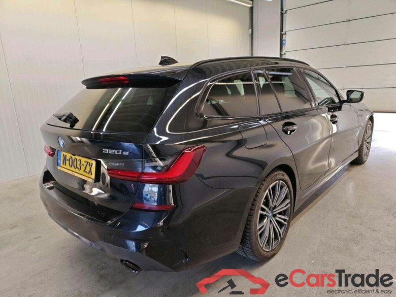 BMW 3-serie Touring 320e Bns Ed.P #2