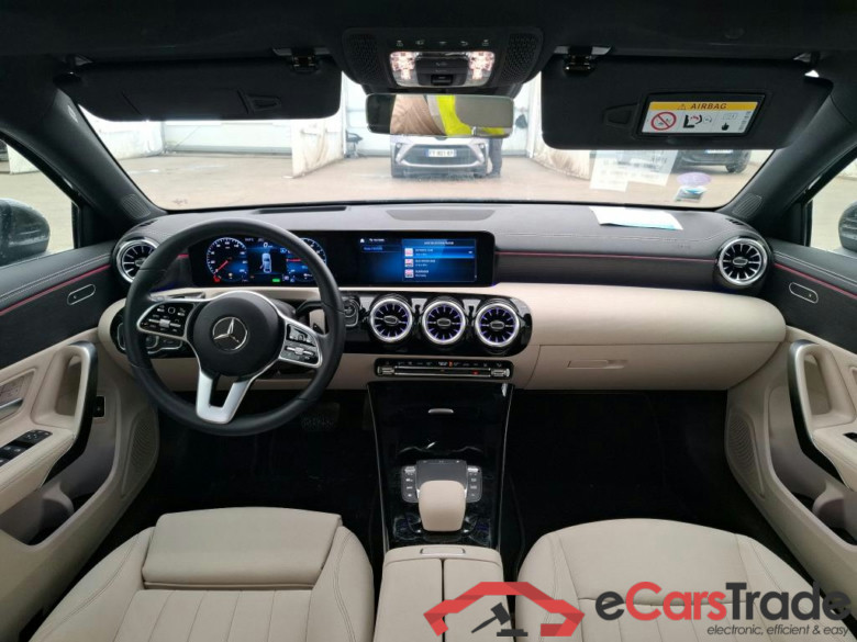 MERCEDES-BENZ Classe A Berline / 2018 / 4P / Berline A 250 e Progressive Line 8G-DCT #5