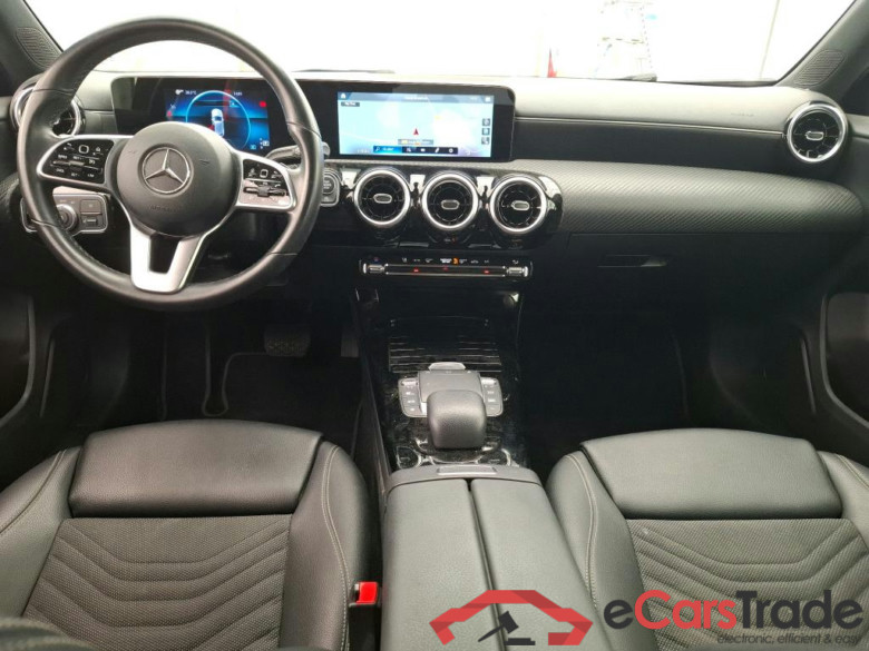 MERCEDES-BENZ Classe A Compact / 2018 / 5P / Berline A 180 d Business Line 8G-DCT #5