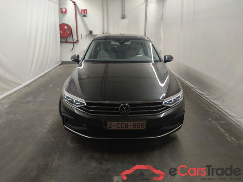 Volkswagen Passat 1.4 TSI GTE Business DSG 4d #1