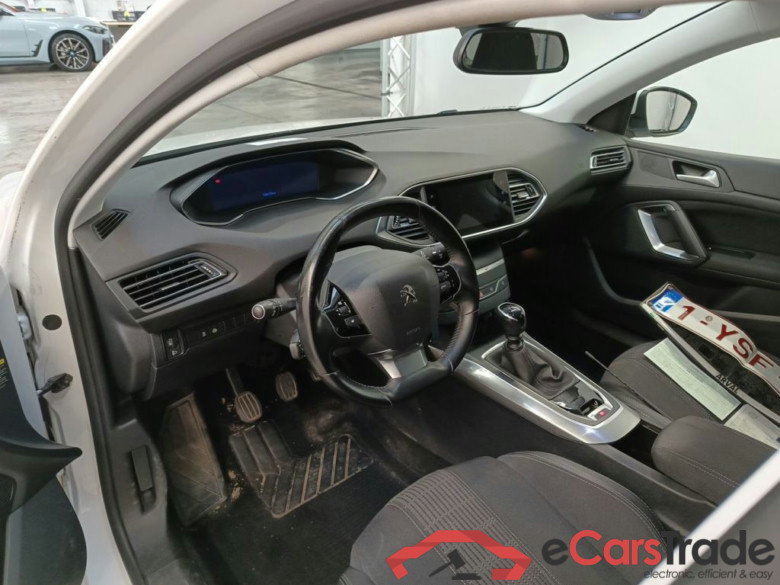 Peugeot 308 SW 1.5 BlueHDI Allure I-Cockpit Navi 1/2 Leather Klima PDC ... #6