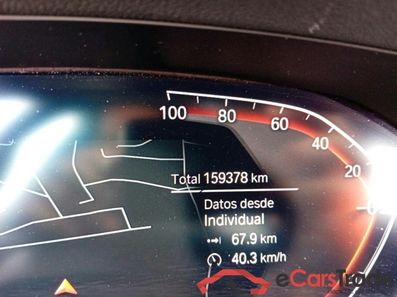 BMW Serie 3 / 2018 / 4P / sedán 318d Auto. #5