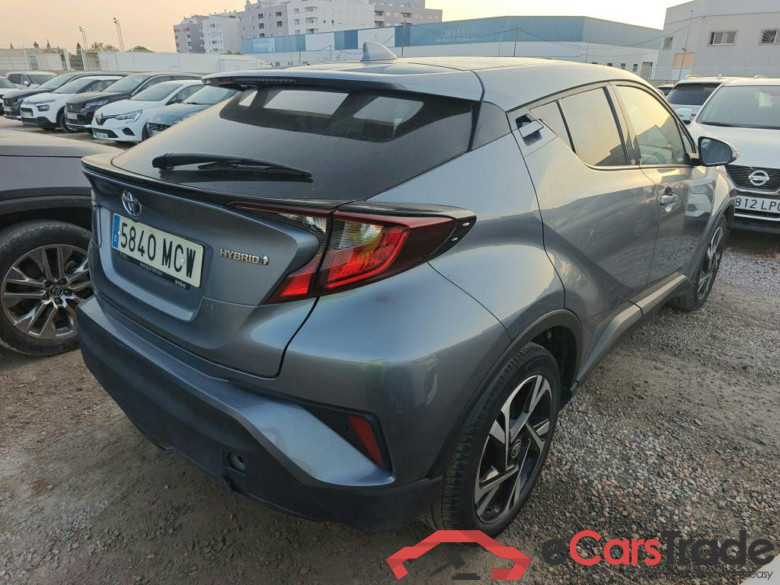 TOYOTA C-HR / 2019 / 5P / todoterreno 1.8 125H Advance #2