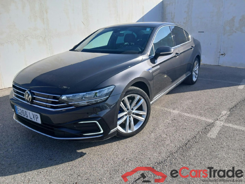 VOLKSWAGEN Passat / 2019 / 4P / sedán GTE 1.4 TSI e-Power 115kW + 85kW DSG