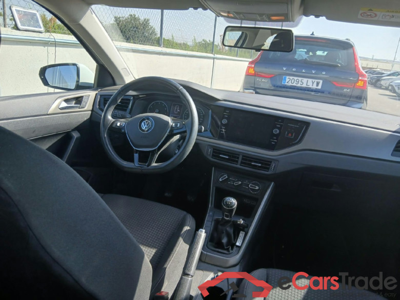 VOLKSWAGEN Polo / 2017 / 5P / berlina con portón Advanced 1.0 TSI 70kW (95CV) (CX) #3