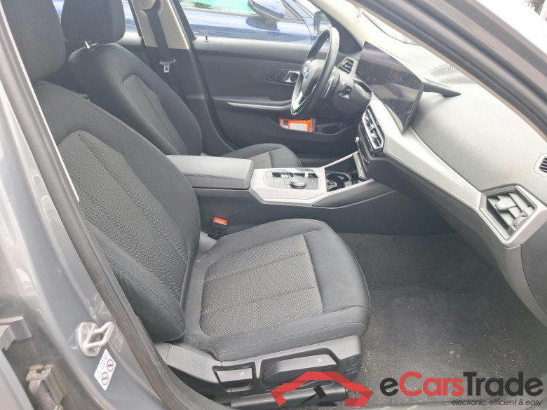 BMW - BMW 3 TOURING 320e 204PK            ***              TOTAL LOSS             ***          With Climatic & Cruise Control & Park Sensors Front & Rear  * HYBRID * #6