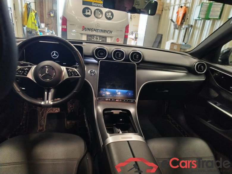 MERCEDES-BENZ C-Klasse C 300 d 9G-TRONIC 4Matic Avantgarde 4d 195kW #3