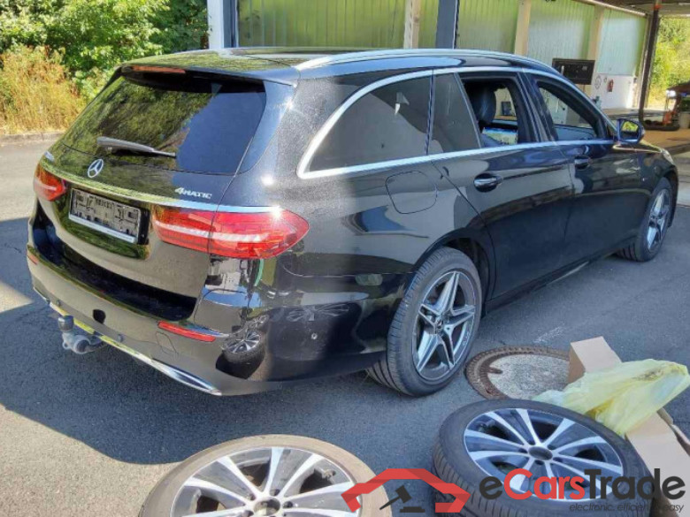 Mercedes-Benz E T-Modell (BM 213)(06.2016->) DE - Kb5 E 300 de EU6d, 4Matic AMG Line, (Facelift) 2020 - 2023 #3