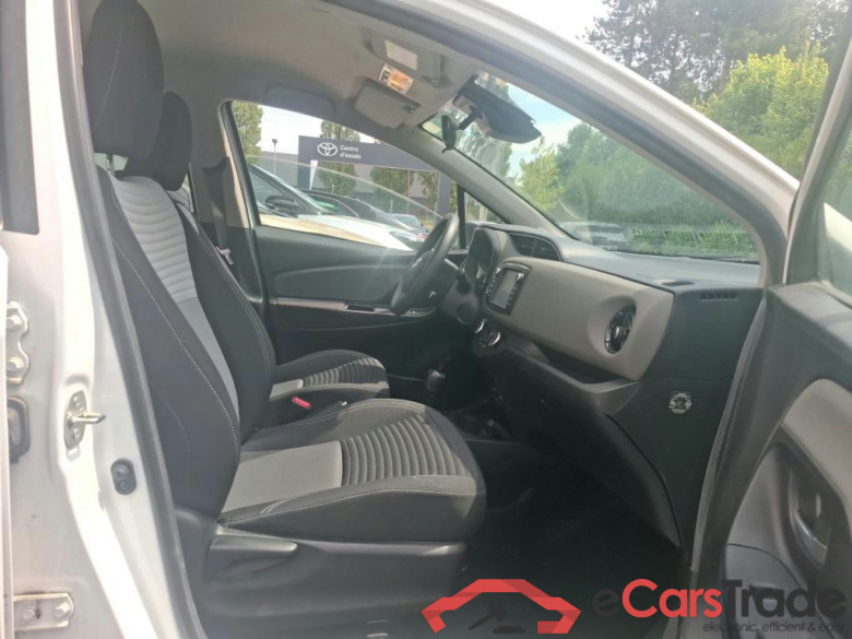 TOYOTA Yaris Hybride / 2017 / 5P / Berline 1.5 VVT-I HYBRID France Business #6