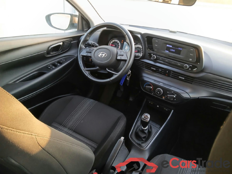 HYUNDAI i20 / 2020 / 5P / berlina con portón 1.0 TGDI 74kW (100CV) 48V Essence #3