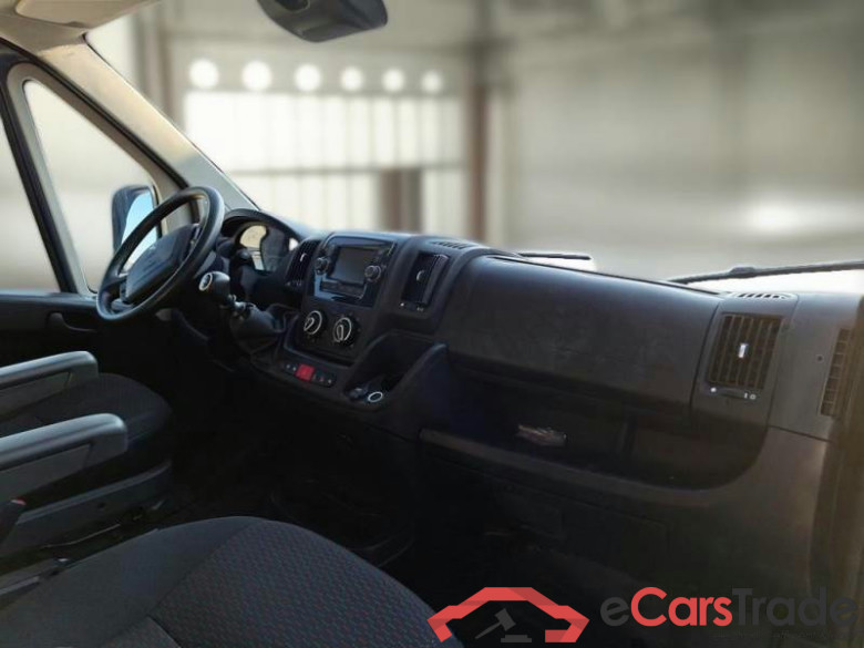 PEUGEOT BOXER / 2014 / 4P / FURGONE 330 L1H1 2.2 BLUEHDI 120CV SeS #3