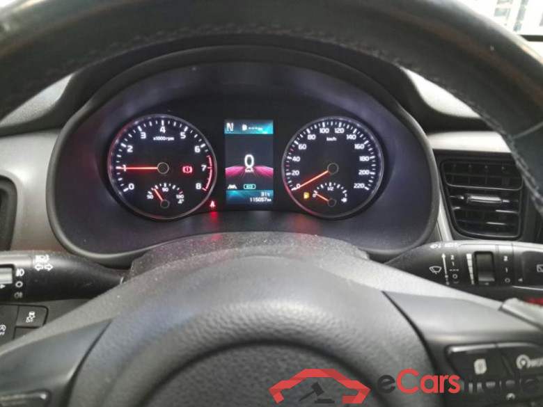 KIA STONIC / 2017 / 5P / SUV 1.0 T-GDI 74KW MHEV STYLE #4