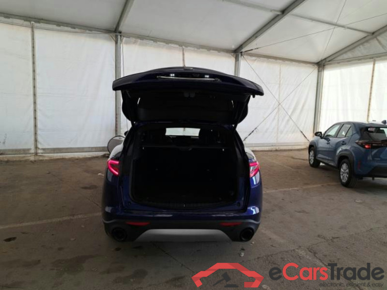 ALFA ROMEO STELVIO / 2017 / 5P / SUV 2.2 TD 190 CV SUPER BUSINESS AT8 Q4 #5