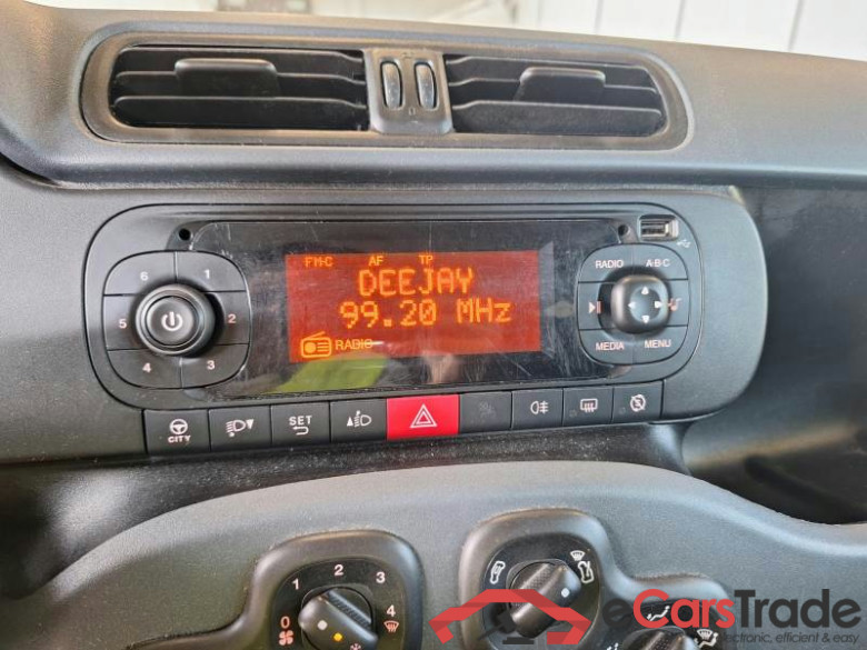 FIAT PANDA / 2011 / 5P / BERLINA 1.0 70CV SeS HYBRID E6D-T EASY #5