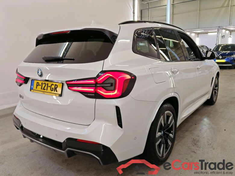 BMW ix3 iX3 Executive 5d #2