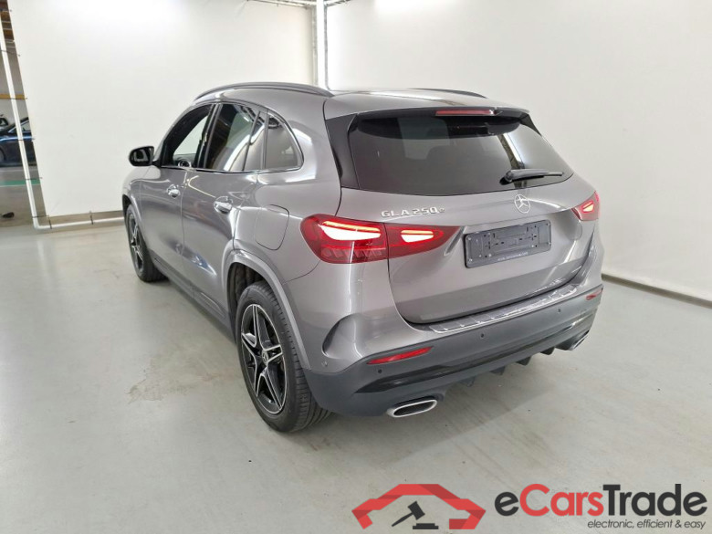 MERCEDES-BENZ GLA 1.3 GLA 250 E PHEV DCT AMG LINE #3