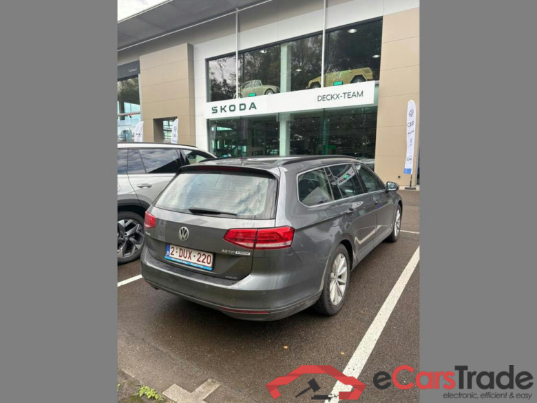 VOLKSWAGEN Passat Variant Dsl Passat SW 2.0 CR TDi Comfortline #3