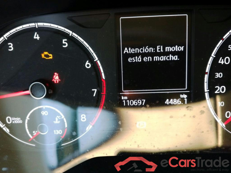 VOLKSWAGEN T-Cross / 2018 / 5P / todoterreno Advance 1.0 TSI 85kW (115CV) DSG (AC) #5