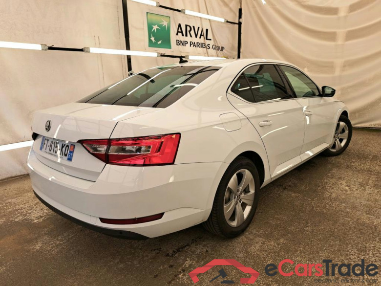 SKODA Superb / 2019 / 5P / Berline 1.4 TSI PHEV 218ch DSG6 Business #3