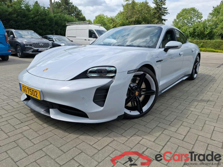 PORSCHE - POR TAYCAN Turbo 680PK Sport Design Pack & Heat Pump & Sport Chrono & Head Up & 4+1 Seats & Matrix LED & 4 Wheel Steering & 22Kwh Onboard Ch & Pano Roof & 21 Inch & 360 Cam