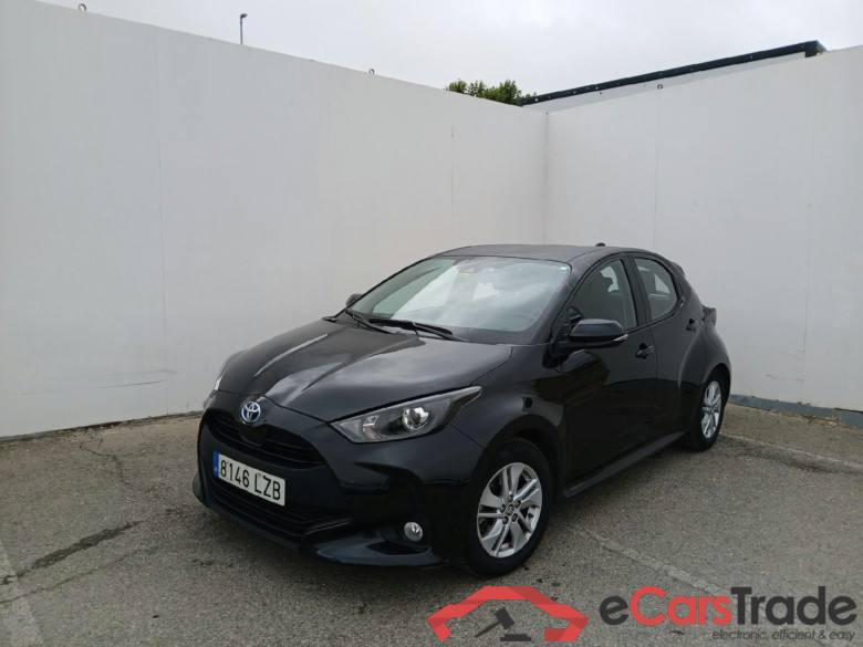 TOYOTA Yaris 1.5 120H Business Plus