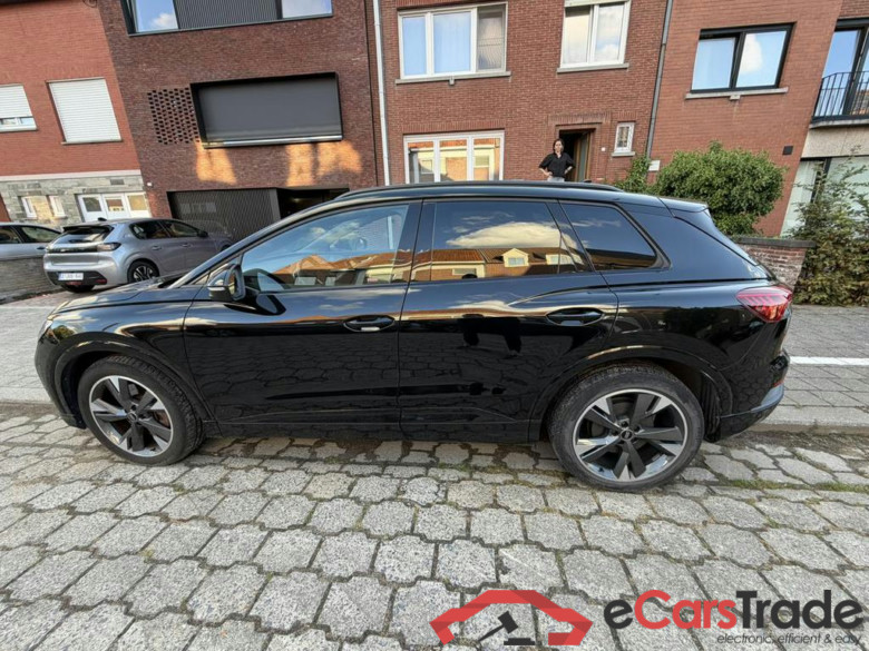 AUDI Q4 e-tron 82 kWh 40 Advanced #1