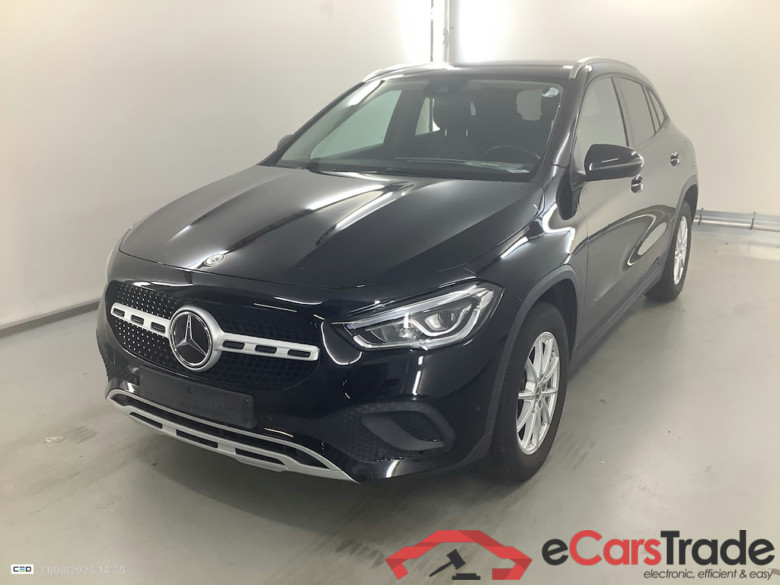 MERCEDES-BENZ GLA 1.3 GLA 180 DCT BUSINESS SOLUTION #1