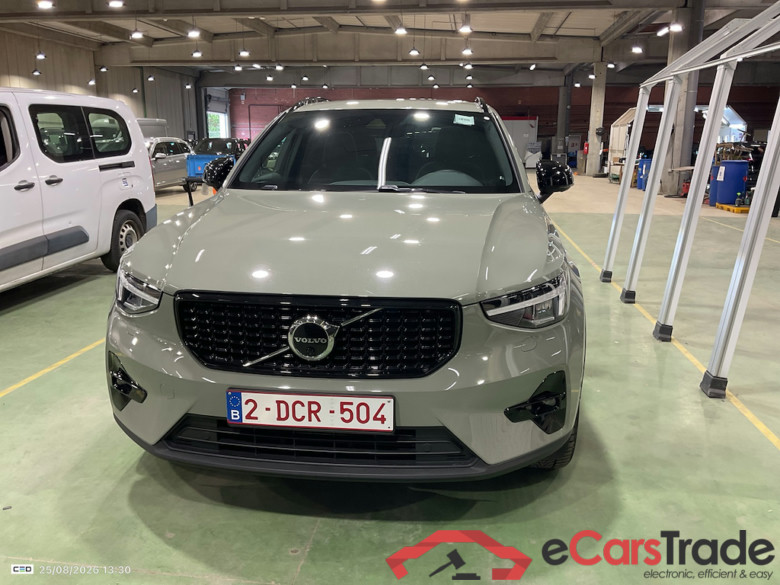 VOLVO XC40 1.5 T5 PHEV ULTIMATE DARK DESIGN DCT #2