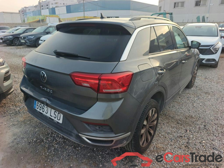VOLKSWAGEN T-Roc / 2017 / 5P / todoterreno Advance 2.0 TDI 85kW (115CV) #2