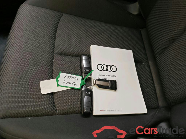 Audi Q8 e-tron 55 e-tron quattro edition 5d #4
