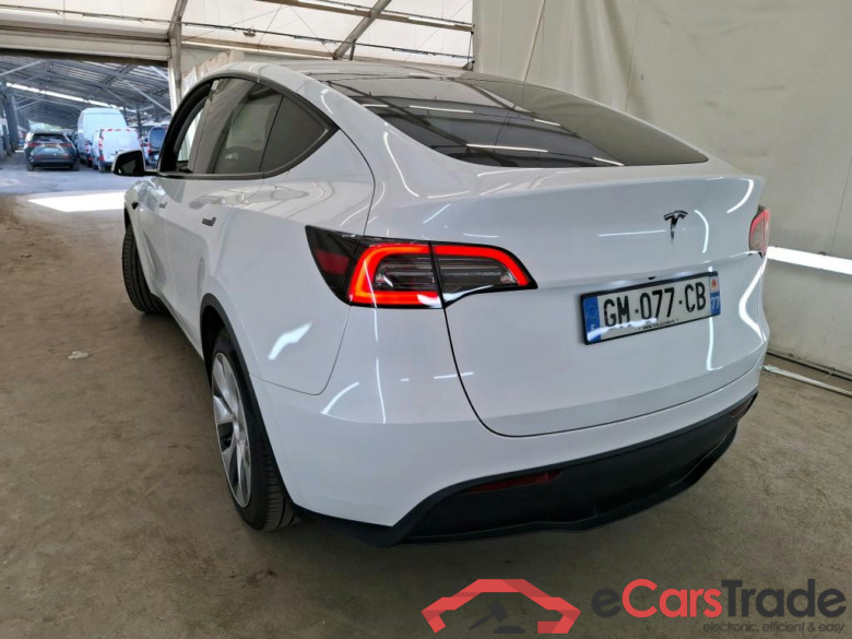TESLA Model Y / 2021 / 5P / SUV RWD #3