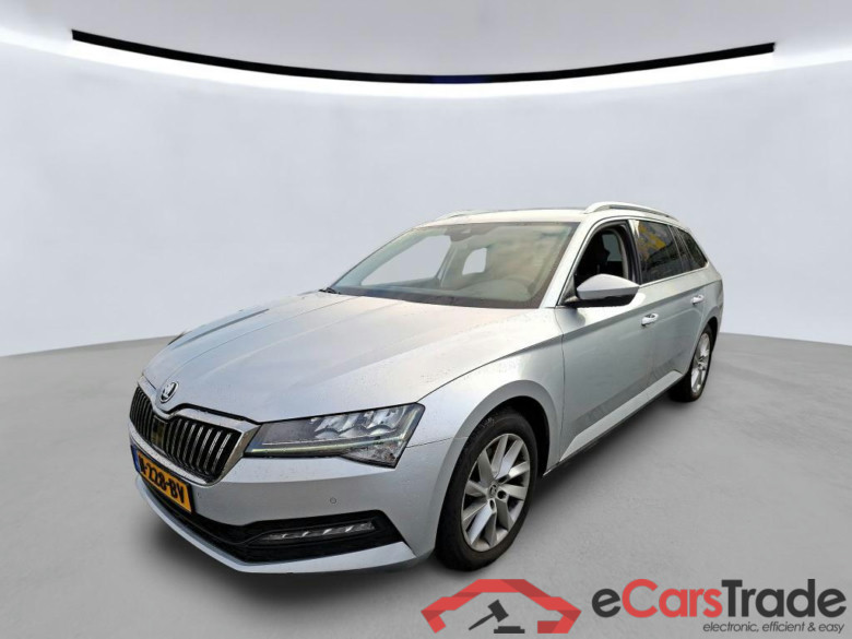 SKODA Superb Combi 110 kW #1