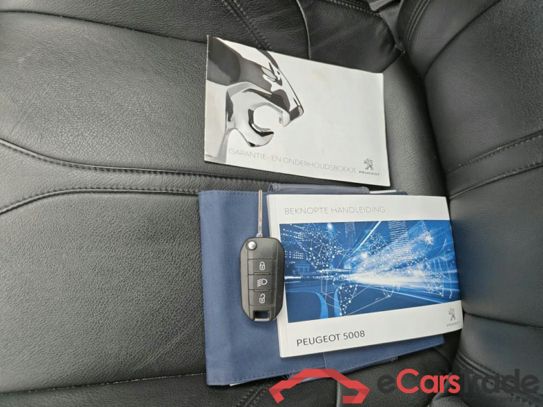 PEUGEOT 5008 96 kW #6