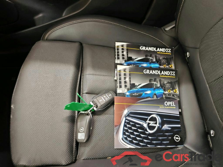 Opel Grandland X 1.6 Turbo 168kW Hybrid Ultimate Auto 5d #4
