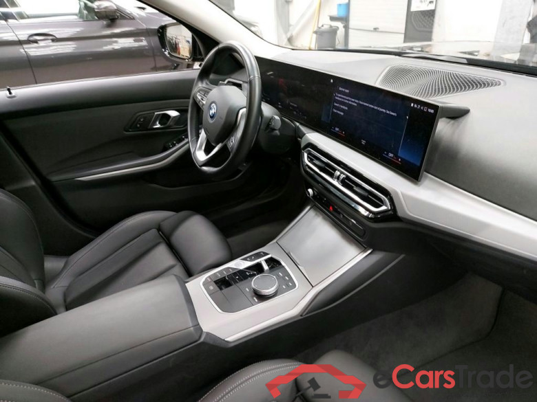 BMW - BMW 3 TOURING 320e 204PK With Sensatec Heated Sport Seats & Active Cruise Control * HYBRID * #3