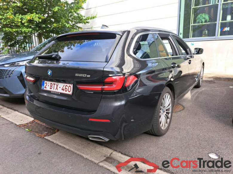 BMW - BMW 5 TOURING 520e 204PK Business Edition With Dakota Heated Comfort Mem Seats & Pack Driving Assistant Professional & Parking Asisstant Plus  * HYBRID * #2