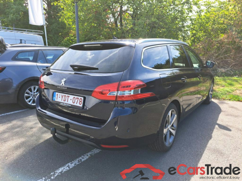 PEUGEOT - PEU 308 SW BlueHDi 130PK Allure With HEated Leather Seats & Pack Driver Sport & Side Security & Driver Assist II & VisioPark I #2