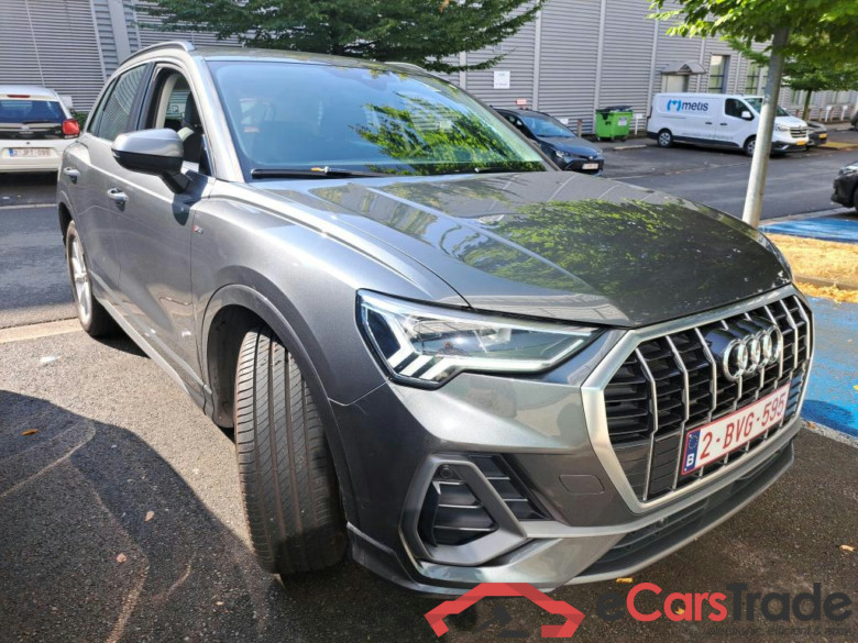 AUDI Q3 1.4 45 TFSI E S TRONIC S LINE #2